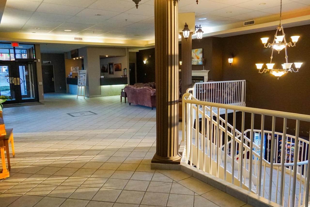 Chateau Logue Hotel Maniwaki Dış mekan fotoğraf