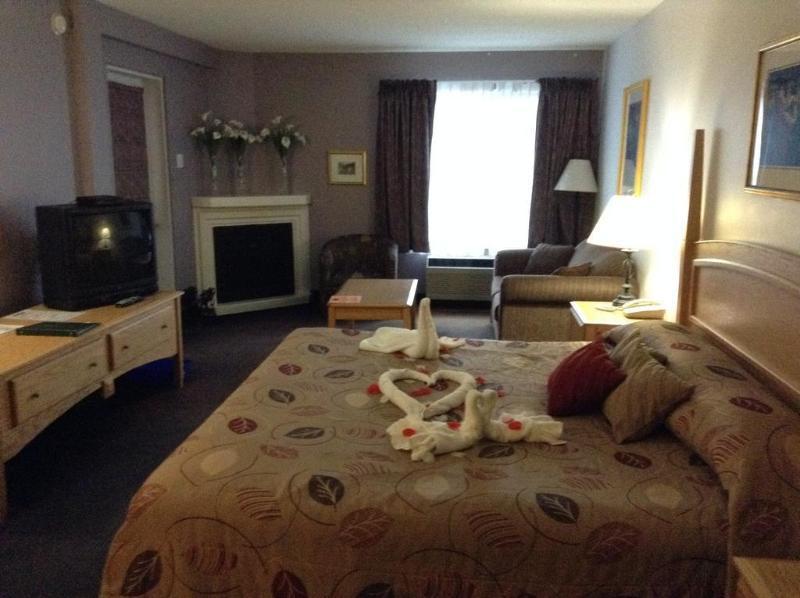 Chateau Logue Hotel Maniwaki Dış mekan fotoğraf